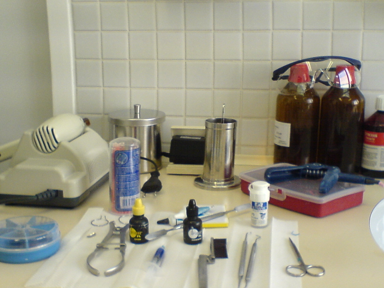 Composites dentaires et instruments
